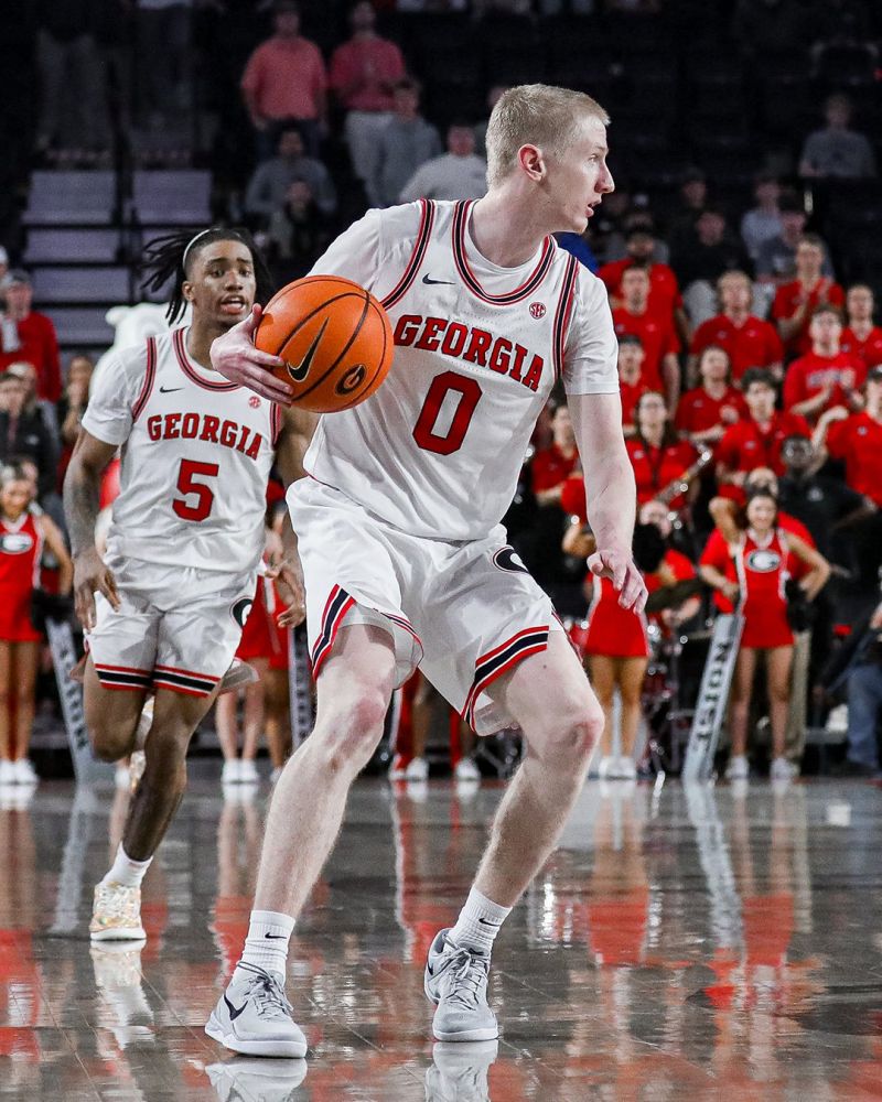 Image for the Tweet beginning: Sic ‘em season

#GoDawgs 